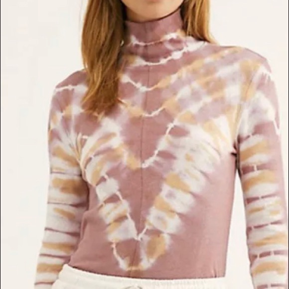Free People Tops - FREE PEOPLE NWT Psycadelic Turtleneck top small